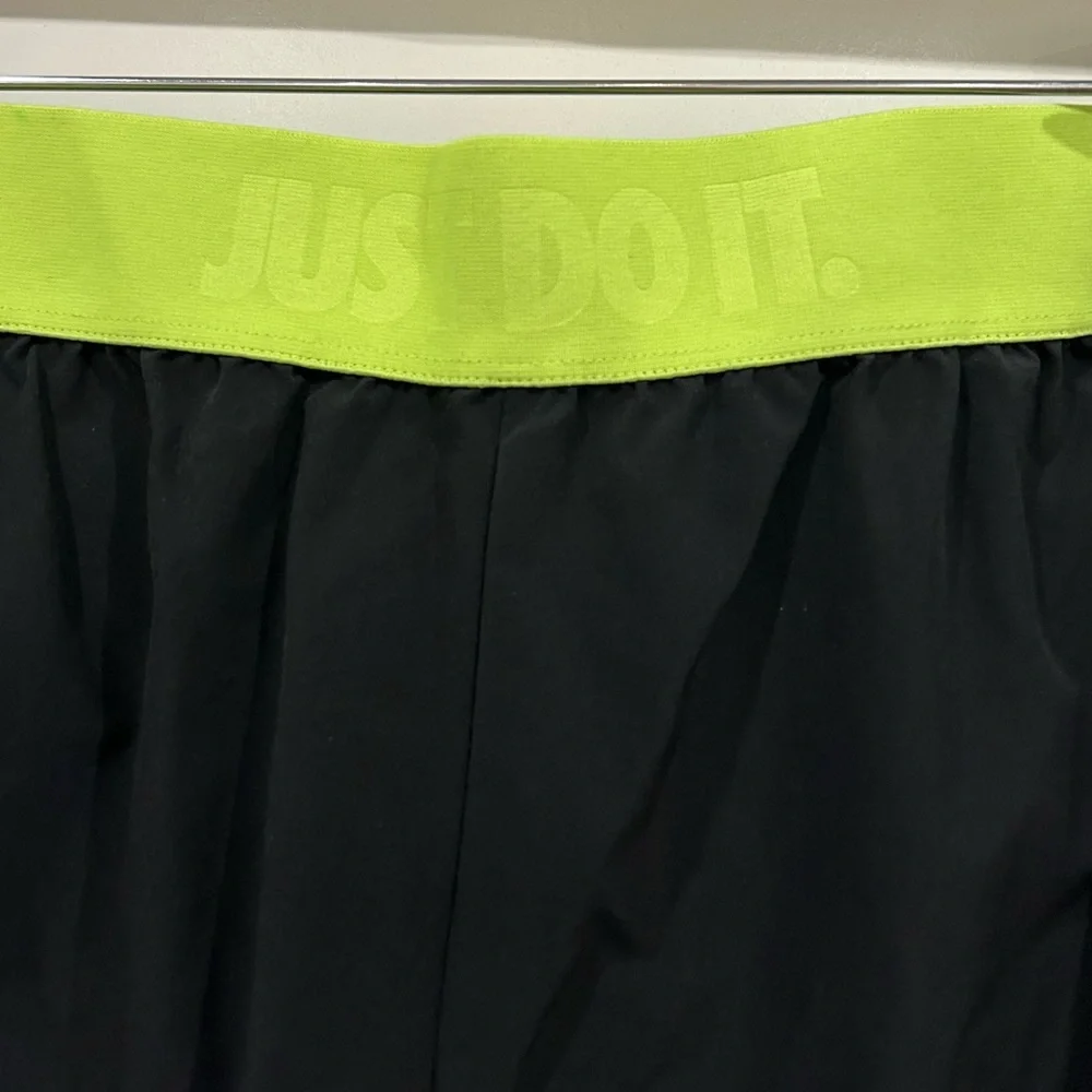 Nike Dri Fit Shorts - Picture 2 of 3
